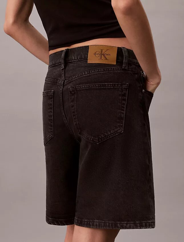 Käännetty helma A-linjaiset Denim-shortsit Käännetty helma A-linjaiset Denim-shortsit