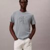 Kohokuvioitu Monogram Classic T-paita Kohokuvioitu Monogram Classic T-paita