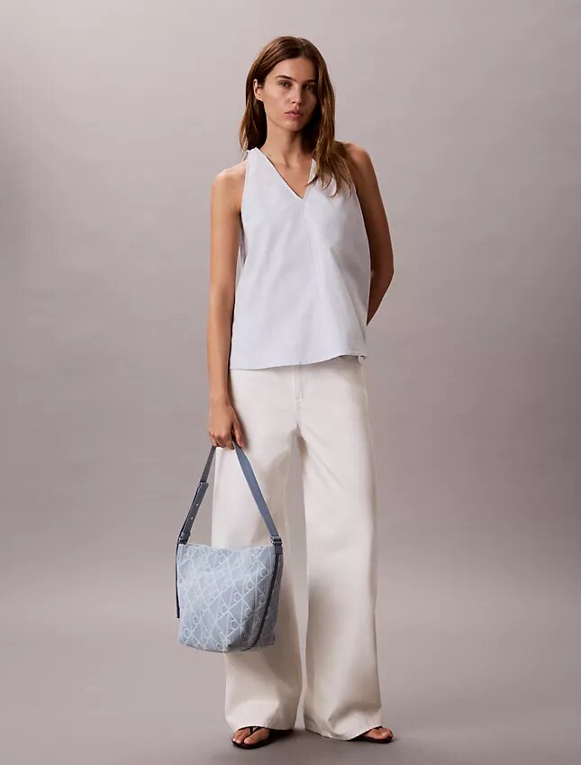 Koko pinnan kattava Emblem-logolla koristeltu Denim-kassi Koko pinnan kattava Emblem-logolla koristeltu Denim-kassi