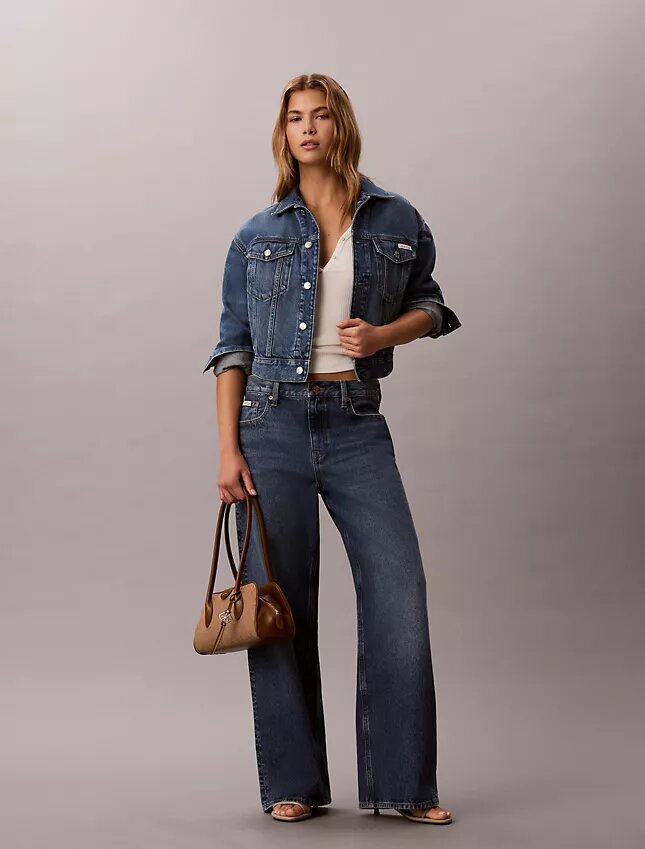 Koko pinnan kattava logojacquard-olkalaukku Koko pinnan kattava logojacquard-olkalaukku