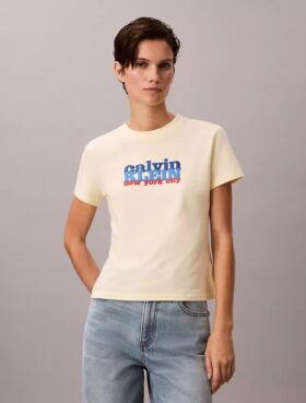 Kontrastivärinen logopainettu slim-T-paita