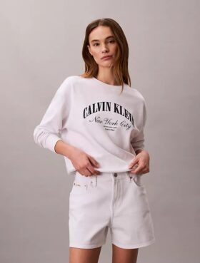 Korkeavyötäröiset midi-Denim-shortsit Korkeavyötäröiset midi-Denim-shortsit