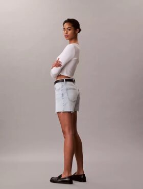 Korkeavyötäröiset midi-Denim-shortsit Korkeavyötäröiset midi-Denim-shortsit