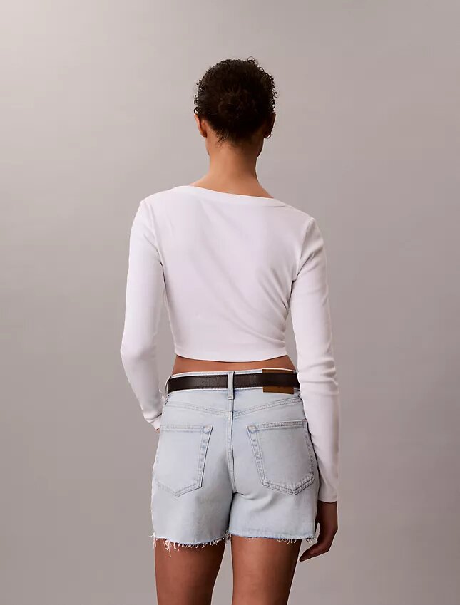 Korkeavyötäröiset midi-Denim-shortsit Korkeavyötäröiset midi-Denim-shortsit