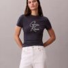 Korostettu logokuviollinen slim-mallinen T-paita