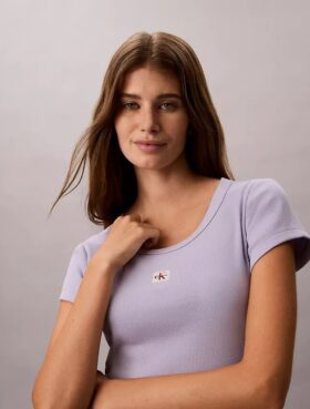 Kudottu Monologo Slim T-paita