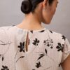 Kukkakuvioinen smock-yläosa Kukkakuvioinen smock-yläosa