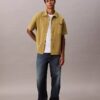 Käytännöllinen rento napituspaita