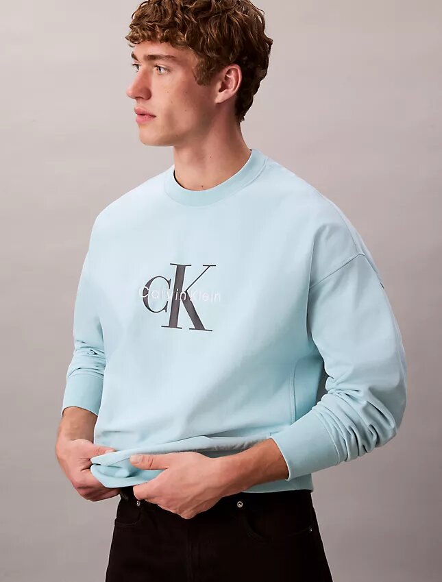 Laadukas frotee-paita, jossa Monogram-logo Laadukas frotee-paita, jossa Monogram-logo