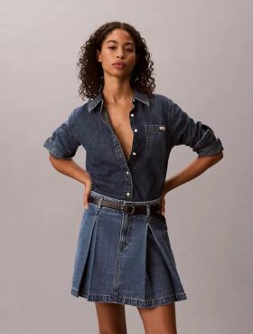Laskostettu denim-minihame