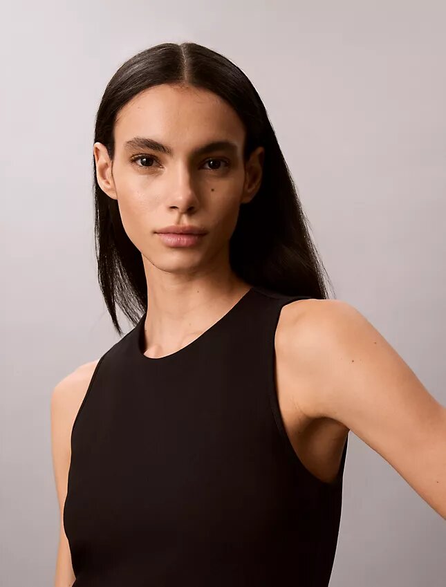 Leveähelmainen midomeko Leveähelmainen midomeko