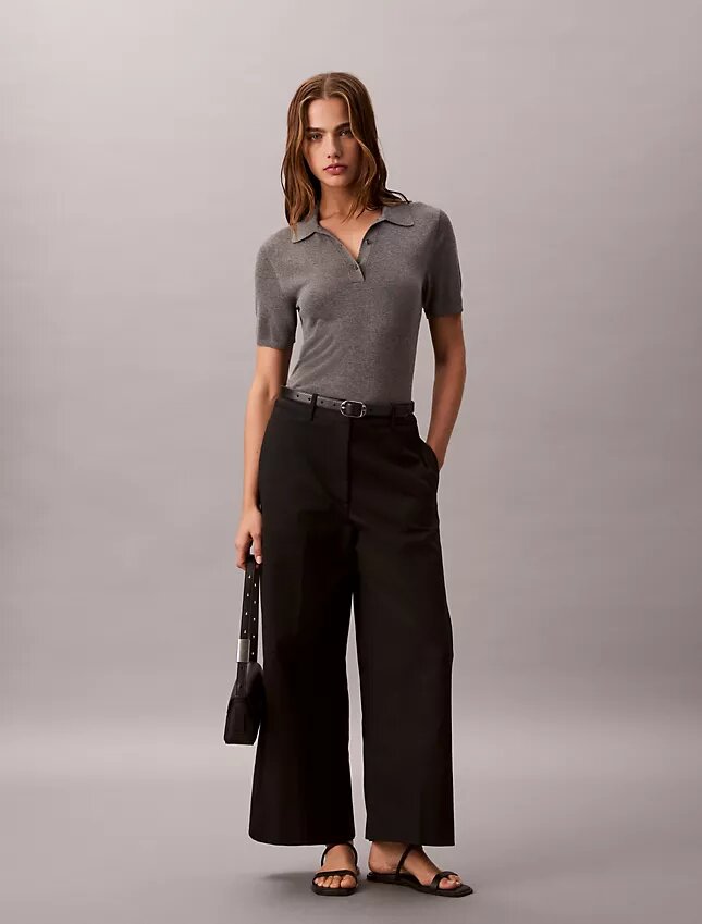 Leveälahkeiset cropped-chino-housut Leveälahkeiset cropped-chino-housut