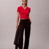 Liquid Cotton -rento V-kaula-T-paita Liquid Cotton -rento V-kaula-T-paita