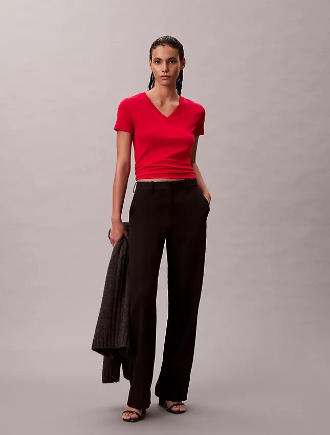 Liquid Cotton -rento V-kaula-T-paita Liquid Cotton -rento V-kaula-T-paita