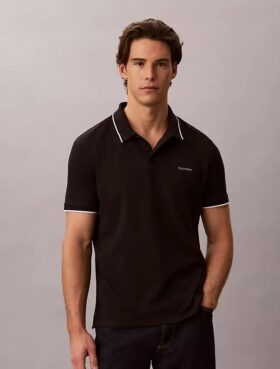 Liquid Touch -polo, jossa on reunus