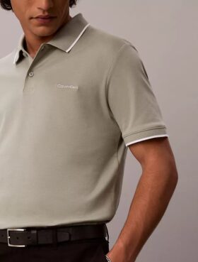 Liquid Touch -polo, jossa on reunus