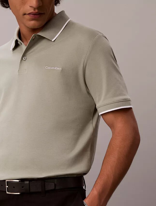 Liquid Touch -polo, jossa on reunus Liquid Touch -polo, jossa on reunus