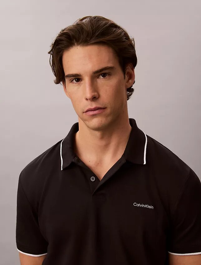 Liquid Touch -polo, jossa on reunus Liquid Touch -polo, jossa on reunus