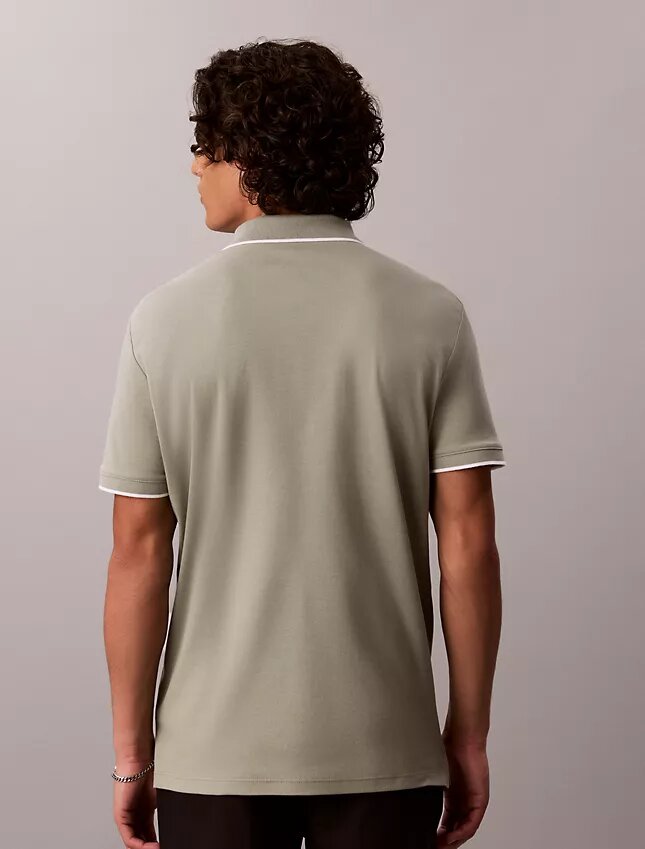 Liquid Touch -polo, jossa on reunus Liquid Touch -polo, jossa on reunus