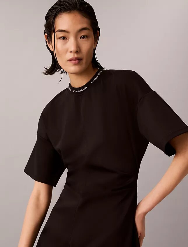 Logo Rib Interlock T-paita-mekko Logo Rib Interlock T-paita-mekko