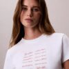 Logofonttikuviollinen slim-mallinen T-paita