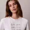 Logofonttikuviollinen slim-mallinen T-paita