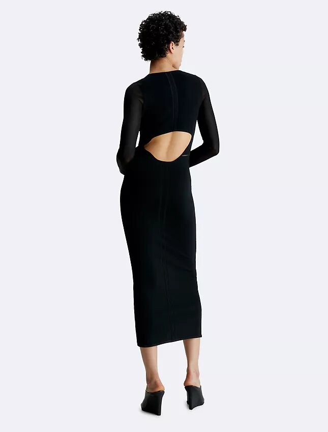 Läpikuultava, selkäaukollinen maksimekko Läpikuultava, selkäaukollinen maksimekko