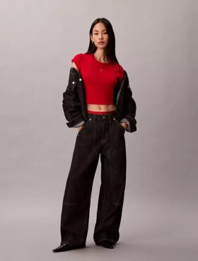 Lunar New Year Emblem Logo Crop T-paita