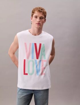 Marc Hundley Pride Viva Love Rento T-paita