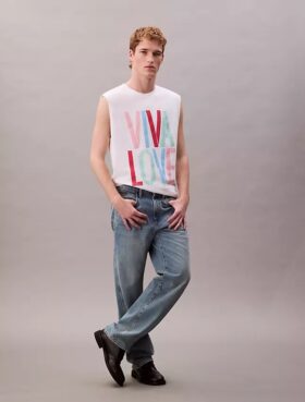 Marc Hundley Pride Viva Love Rento T-paita