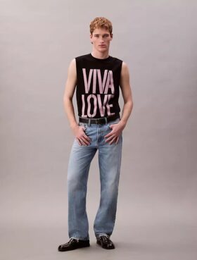Marc Hundley Pride Viva Love Rento T-paita