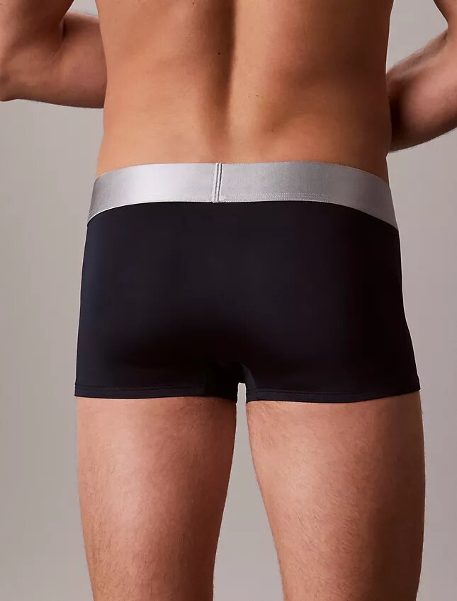Microfiber-materiaalia sisältävä joustava teräksinen Low Rise Trunk-alushousu Microfiber-materiaalia sisältävä joustava teräksinen Low Rise Trunk-alushousu