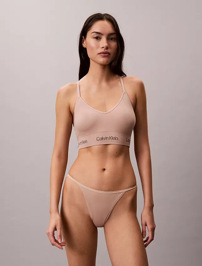 Microfiber-saumaton, kevyesti vuorattu Bralette Microfiber-saumaton, kevyesti vuorattu Bralette