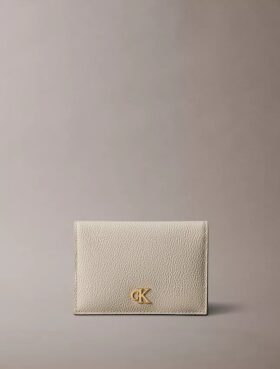 Minimalistinen Monogram-korttikotelo