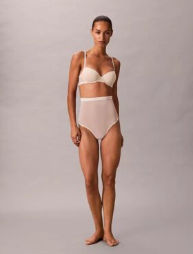 Minimalistinen verkkokangasinen korkeavyötäröinen Thong