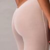 Minimalistiset, selkäaukolliset mesh-boyshortit