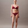 Moderni pitsi, kevyesti vuorattu kolmiomallinen Bralette Moderni pitsi, kevyesti vuorattu kolmiomallinen Bralette
