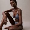 Moderni pitsi, kevyesti vuorattu kolmiomallinen Bralette Moderni pitsi, kevyesti vuorattu kolmiomallinen Bralette
