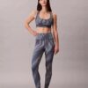 Moderni urheilullinen printti, racerback-malli, keskivahva urheiluliivi Moderni urheilullinen printti, racerback-malli, keskivahva urheiluliivi