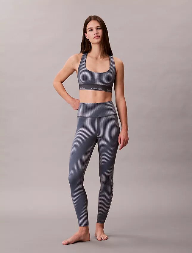 Moderni urheilullinen printti, racerback-malli, keskivahva urheiluliivi Moderni urheilullinen printti, racerback-malli, keskivahva urheiluliivi