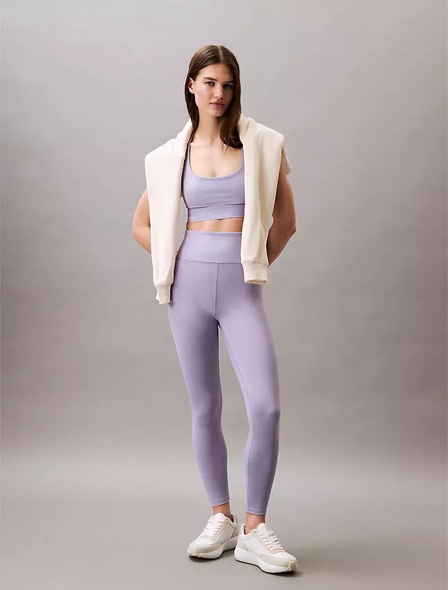 Modernit urheilulliset korkeavyötäröiset 7/8-leggingsit Modernit urheilulliset korkeavyötäröiset 7/8-leggingsit