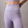 Modernit urheilulliset korkeavyötäröiset 7/8-leggingsit Modernit urheilulliset korkeavyötäröiset 7/8-leggingsit