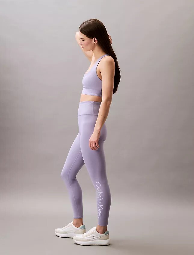 Modernit urheilulliset korkeavyötäröiset 7/8-leggingsit Modernit urheilulliset korkeavyötäröiset 7/8-leggingsit