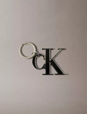 Monogram-avaimenperä