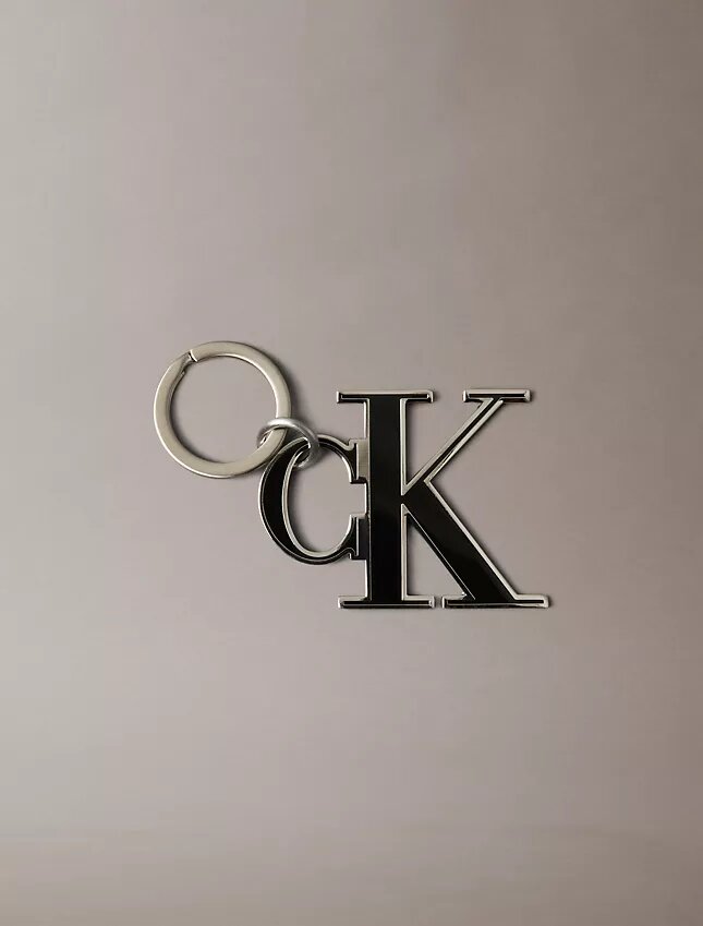 Monogram-avaimenperä Monogram-avaimenperä