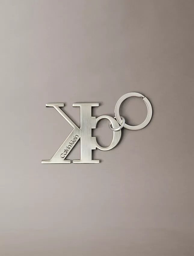 Monogram-avaimenperä Monogram-avaimenperä