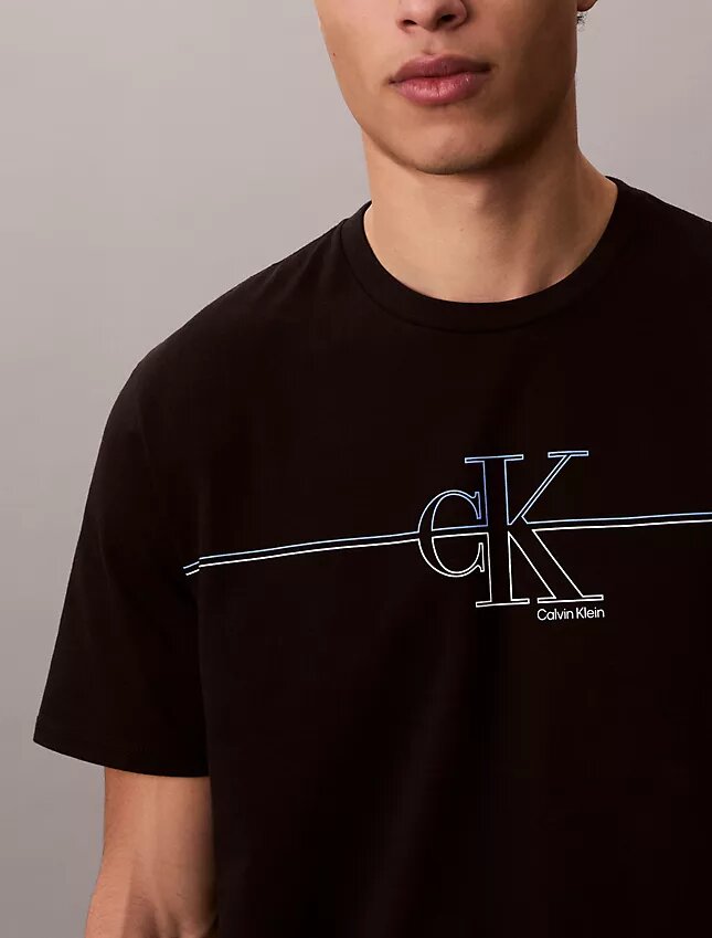 Monogram Line Graphic Classic T-paita Monogram Line Graphic Classic T-paita