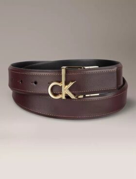 Monogram-logokilvellä varustettu käännettävä vyö
