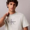 Monogram Stripe -rento T-paita Monogram Stripe -rento T-paita