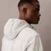 Nailoninen hupullinen rento takki Nailoninen hupullinen rento takki